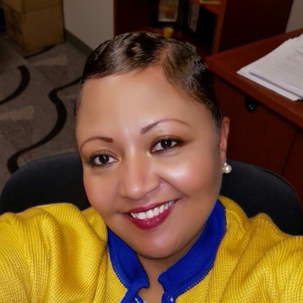 Meet your Posher, Lakeatia